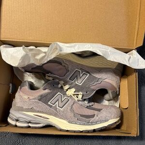 grew new balance 2002r